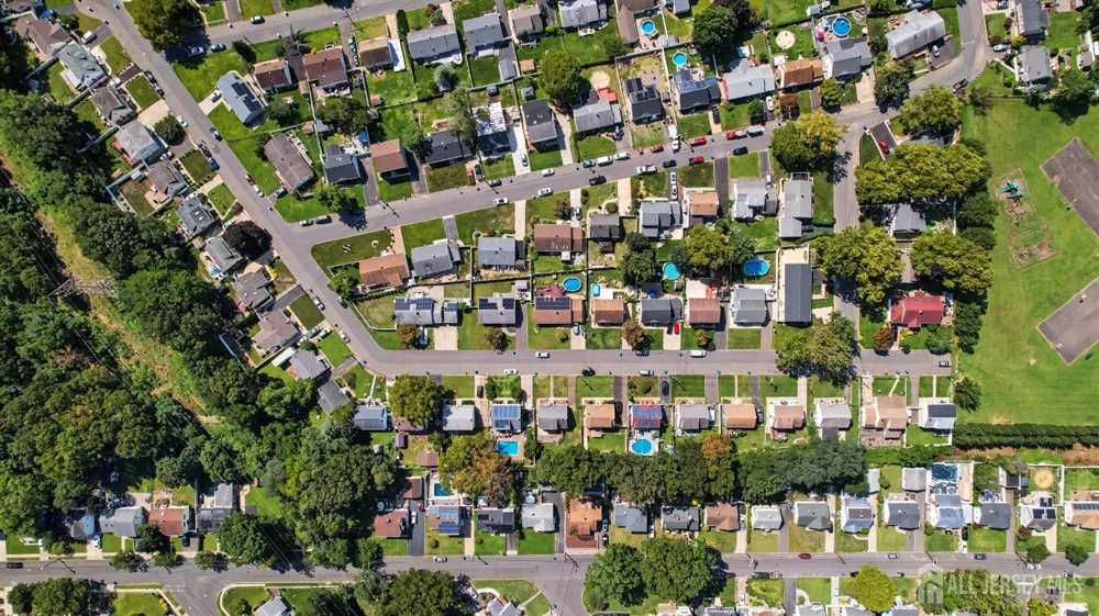 29 Joyce Place Sayreville, NJ 08859