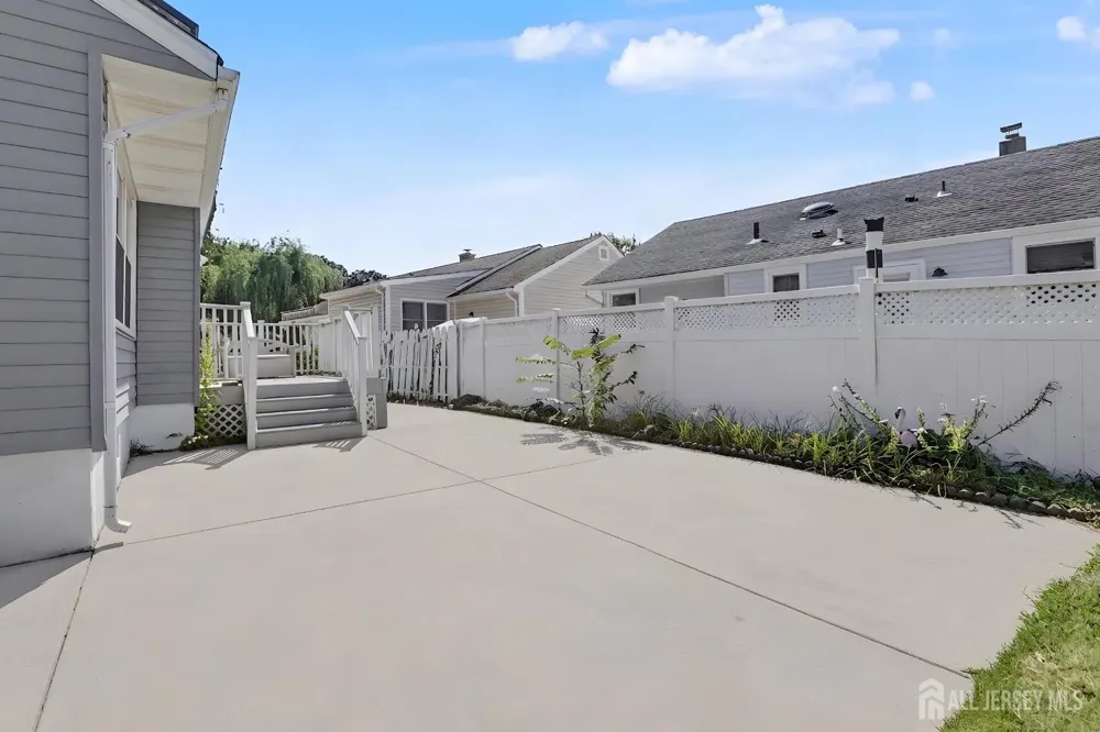 29 Joyce Place Sayreville, NJ 08859