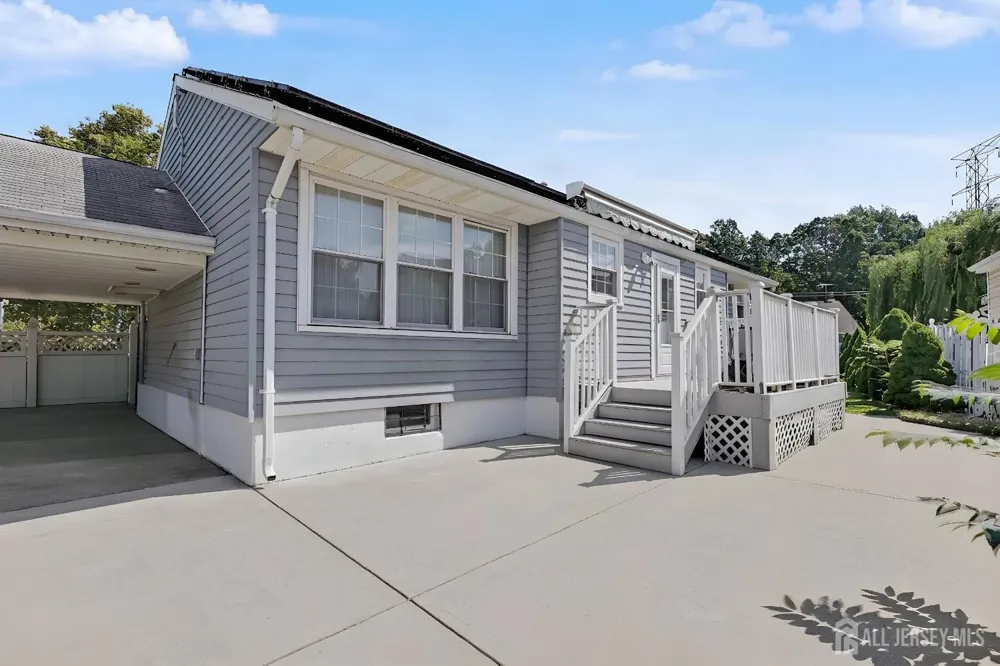 29 Joyce Place Sayreville, NJ 08859