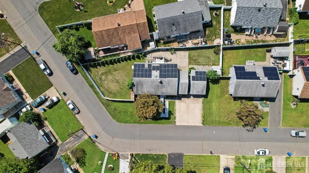 29 Joyce Place Sayreville, NJ 08859