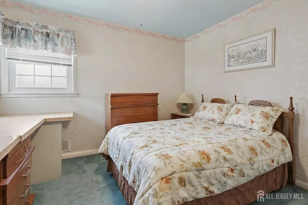 29 Joyce Place Sayreville, NJ 08859
