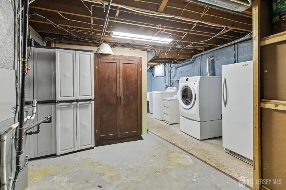 29 Joyce Place Sayreville, NJ 08859