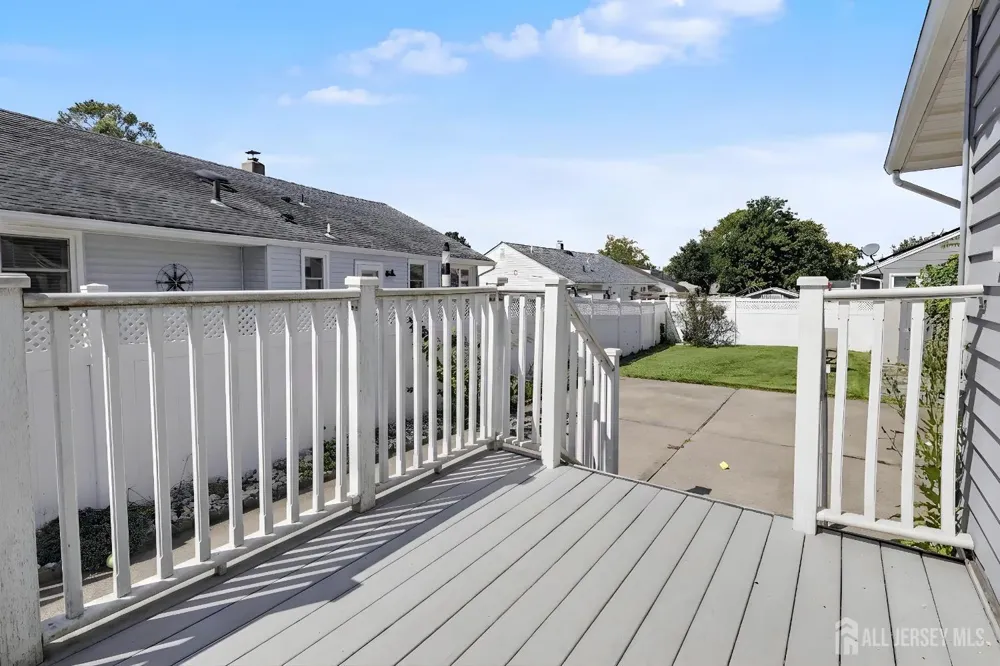 29 Joyce Place Sayreville, NJ 08859