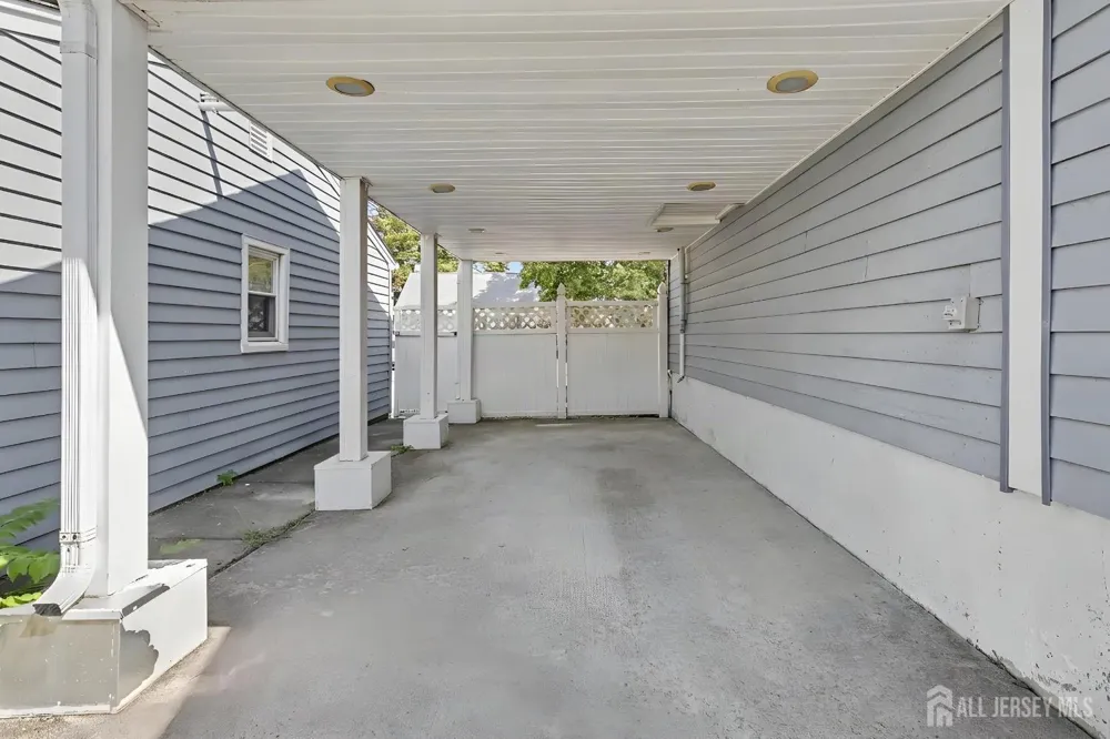 29 Joyce Place Sayreville, NJ 08859
