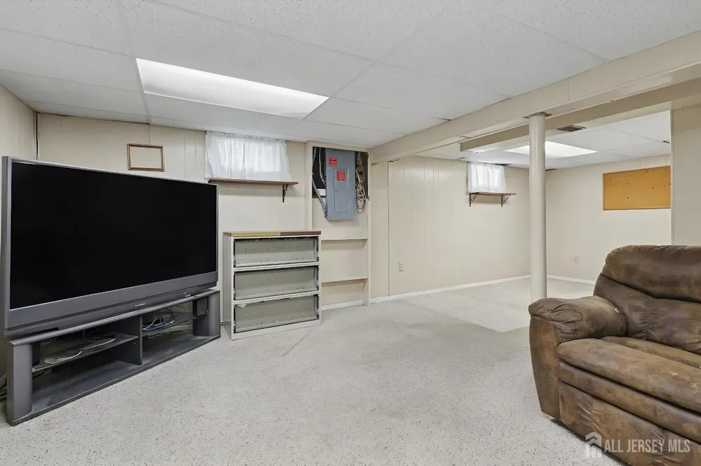 29 Joyce Place Sayreville, NJ 08859