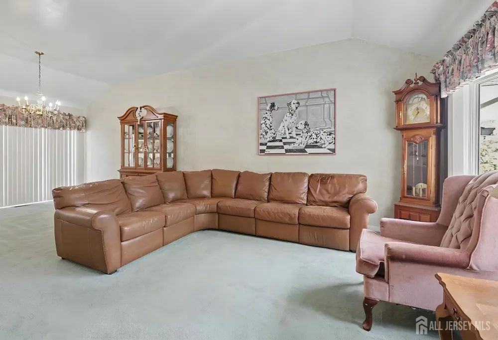 29 Joyce Place Sayreville, NJ 08859