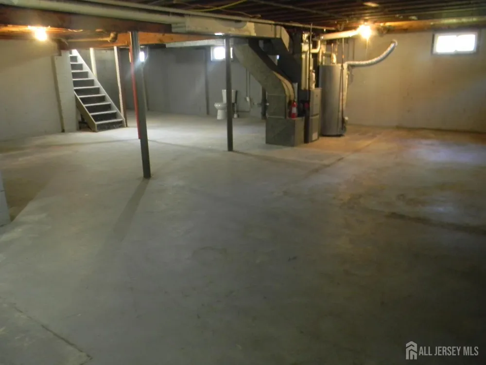 27 Violet Terrace Milltown, NJ 08850