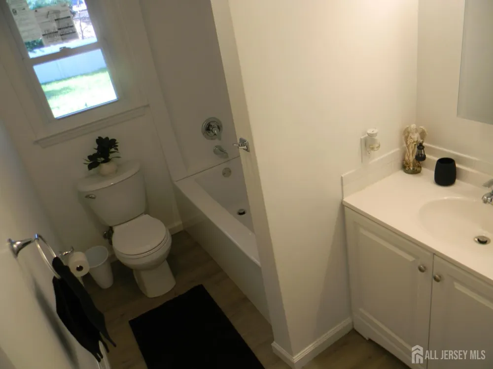27 Violet Terrace Milltown, NJ 08850