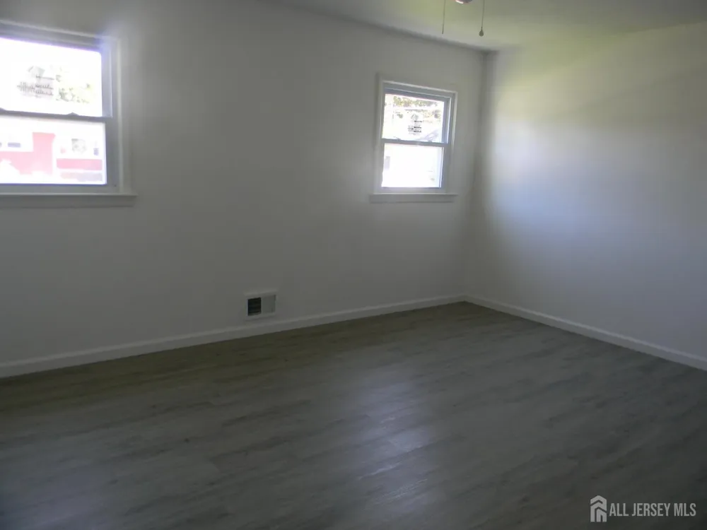 27 Violet Terrace Milltown, NJ 08850