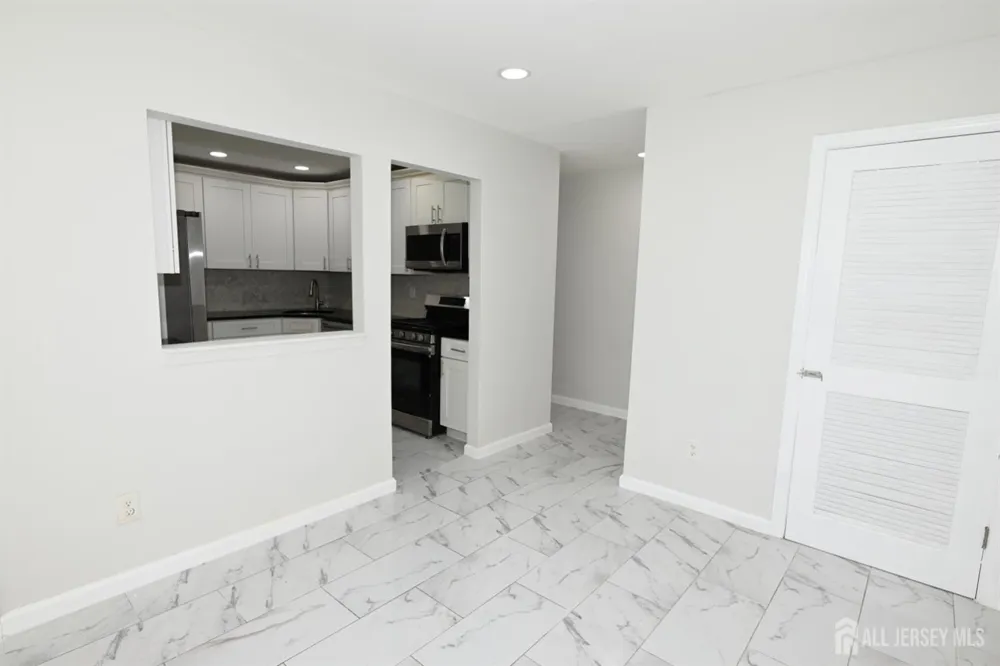 271 College Drive Edison, NJ 08817
