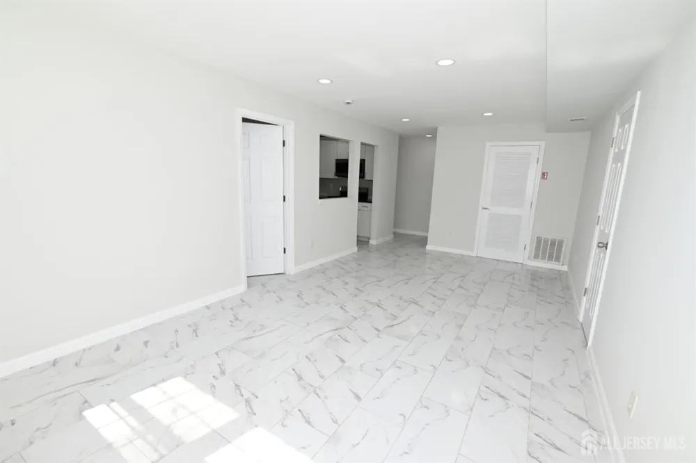 271 College Drive Edison, NJ 08817