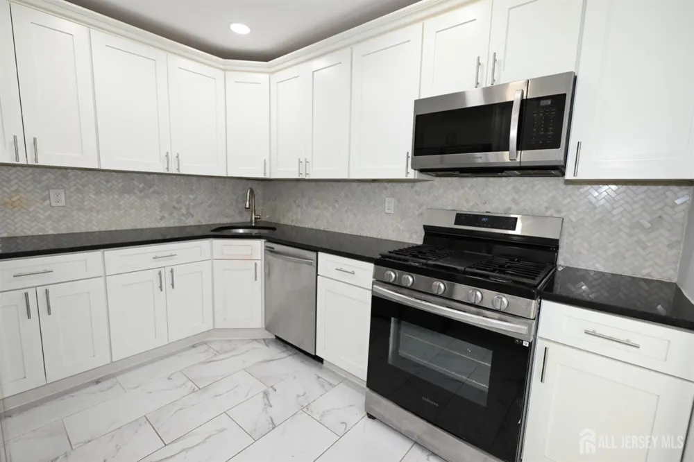 271 College Drive Edison, NJ 08817