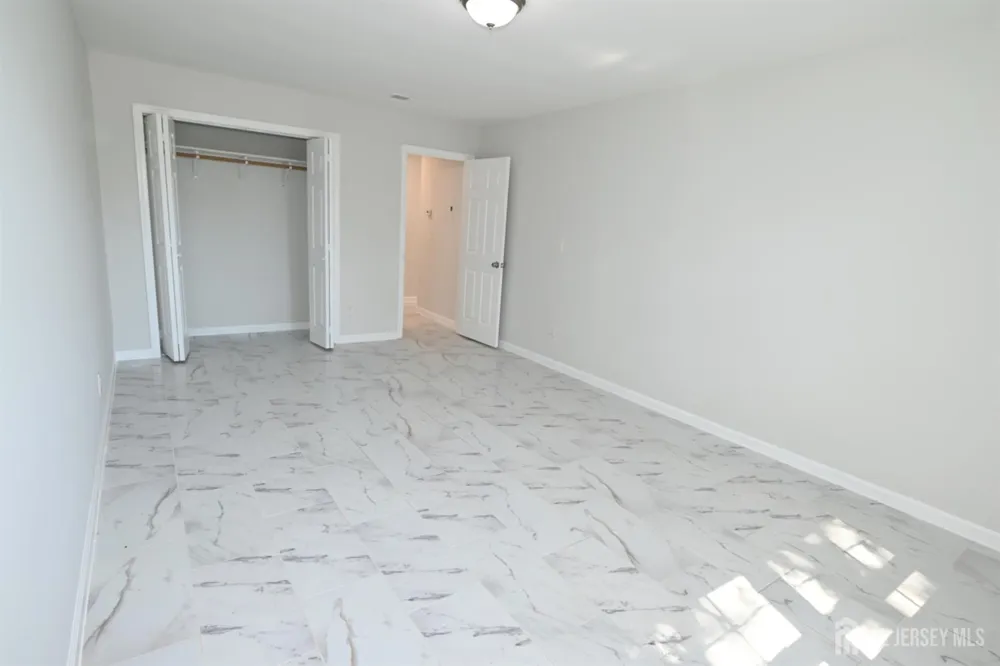 271 College Drive Edison, NJ 08817