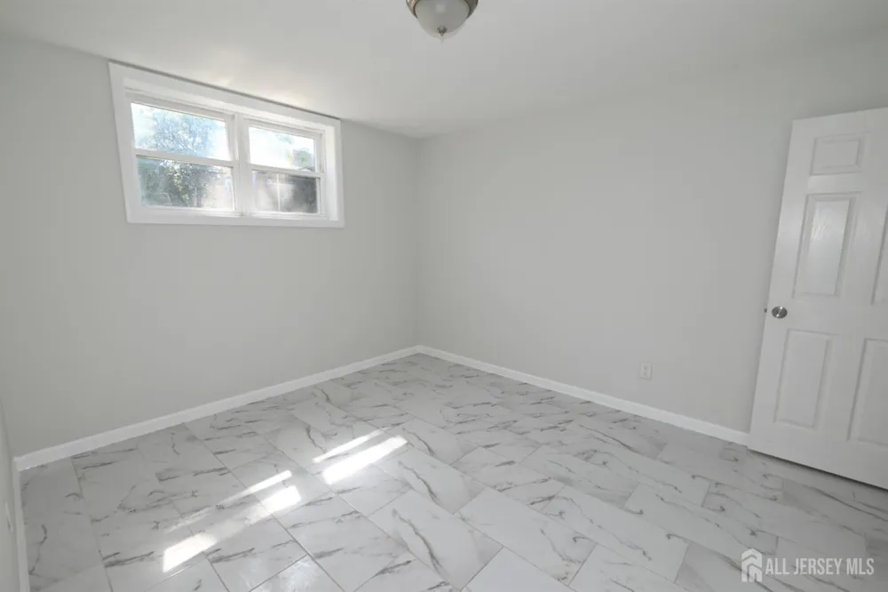 271 College Drive Edison, NJ 08817