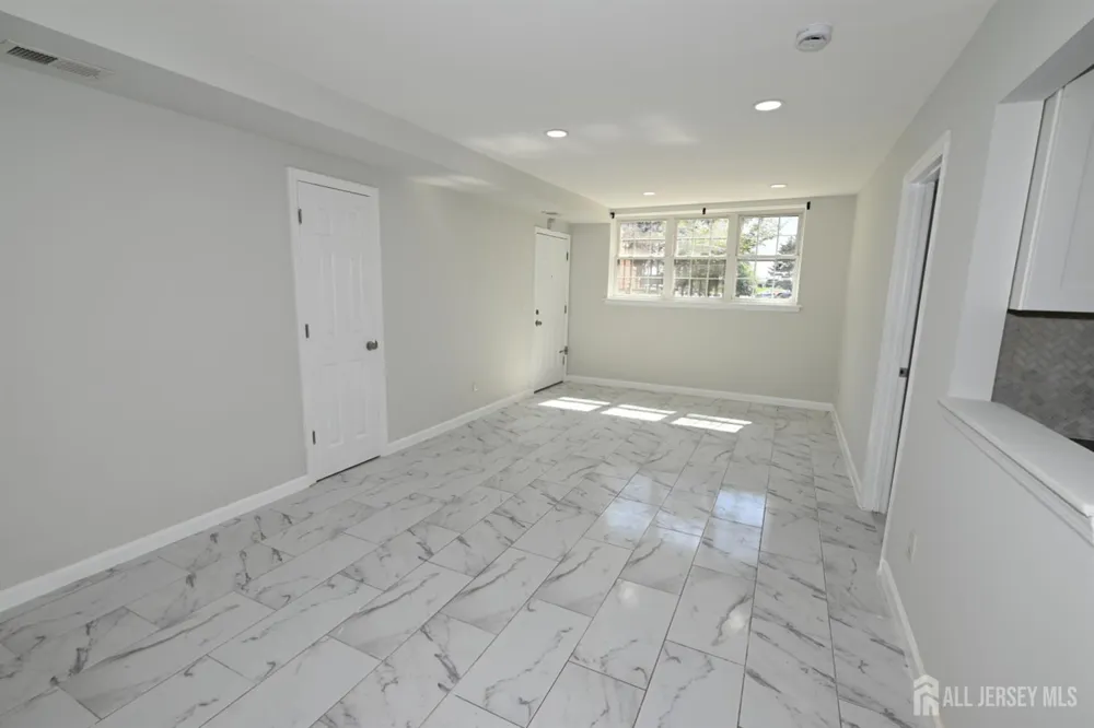 271 College Drive Edison, NJ 08817