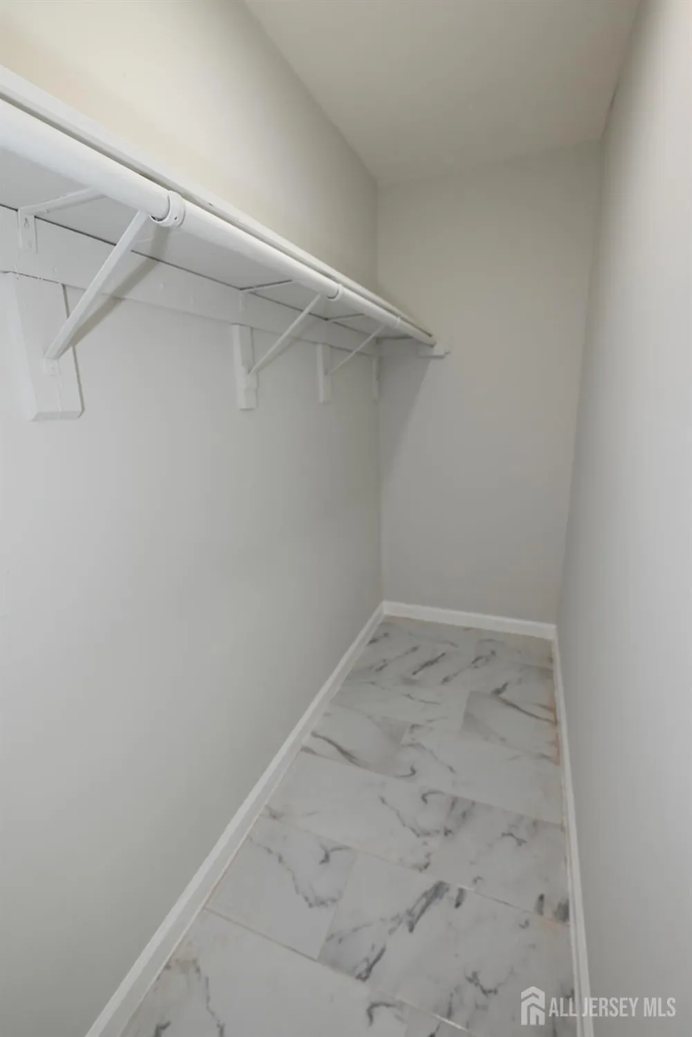 271 College Drive Edison, NJ 08817