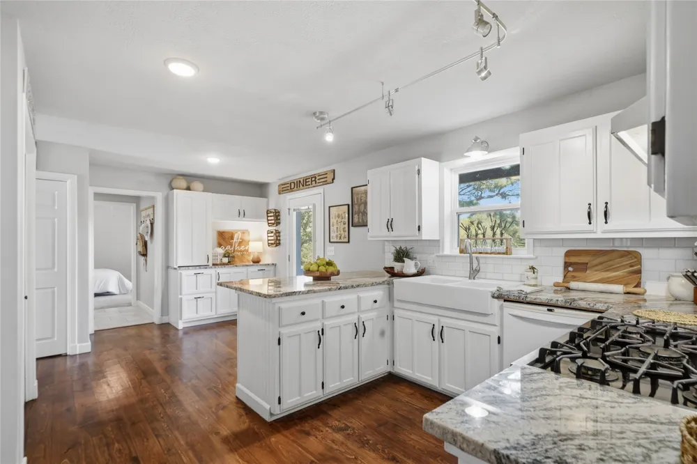 4231 Hillside Drive Sapulpa, OK 74066