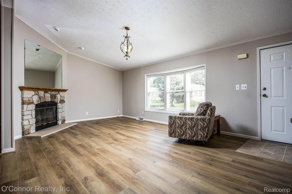 598 Trout Lake Court Kimball Township, MI 48074