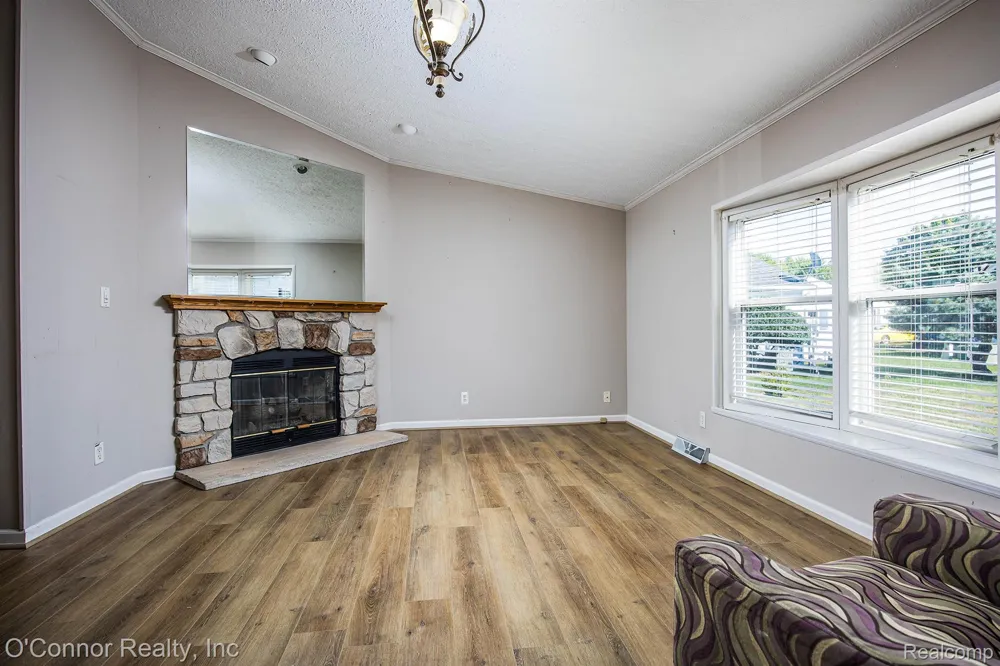 598 Trout Lake Court Kimball Township, MI 48074