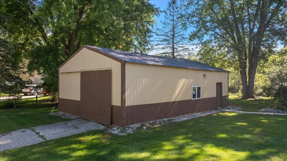 7842 Main Street Brooks Township, MI 49337