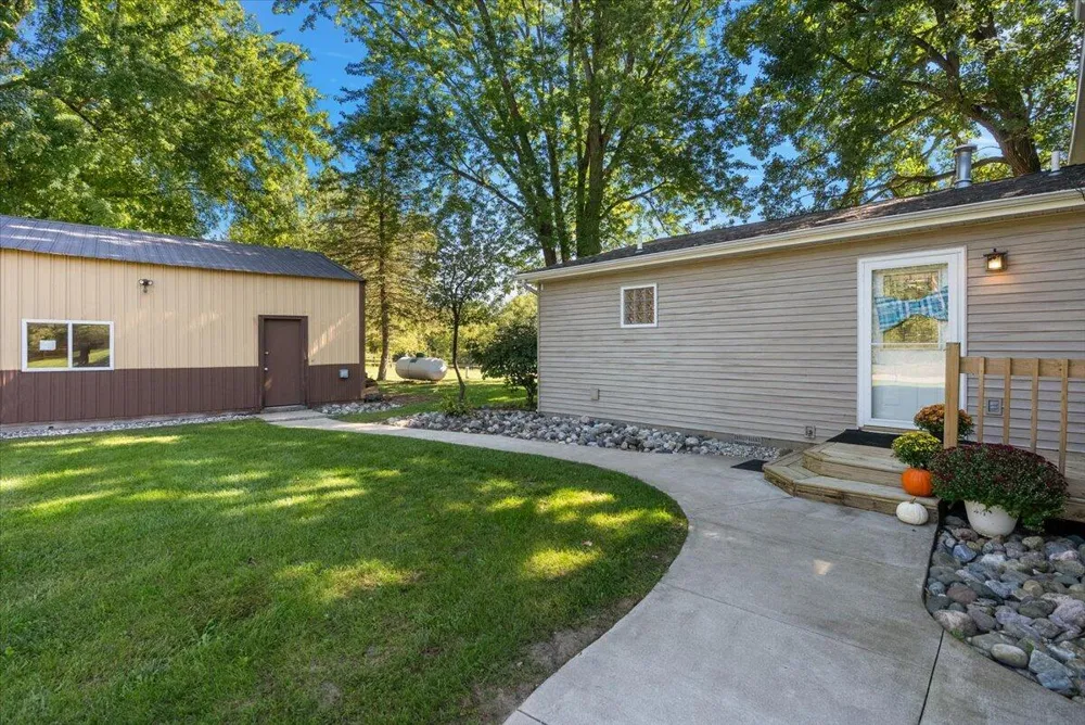 7842 Main Street Brooks Township, MI 49337