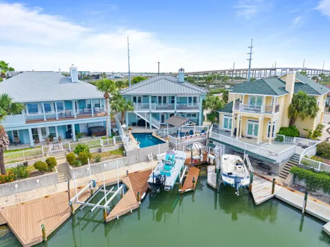 104 Bay Harbor Dr
