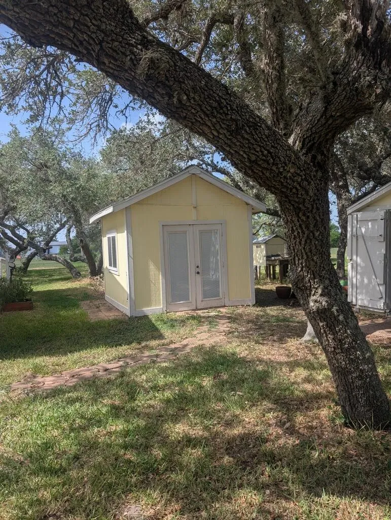 112 Cielo Vista Drive Rockport, TX 78382