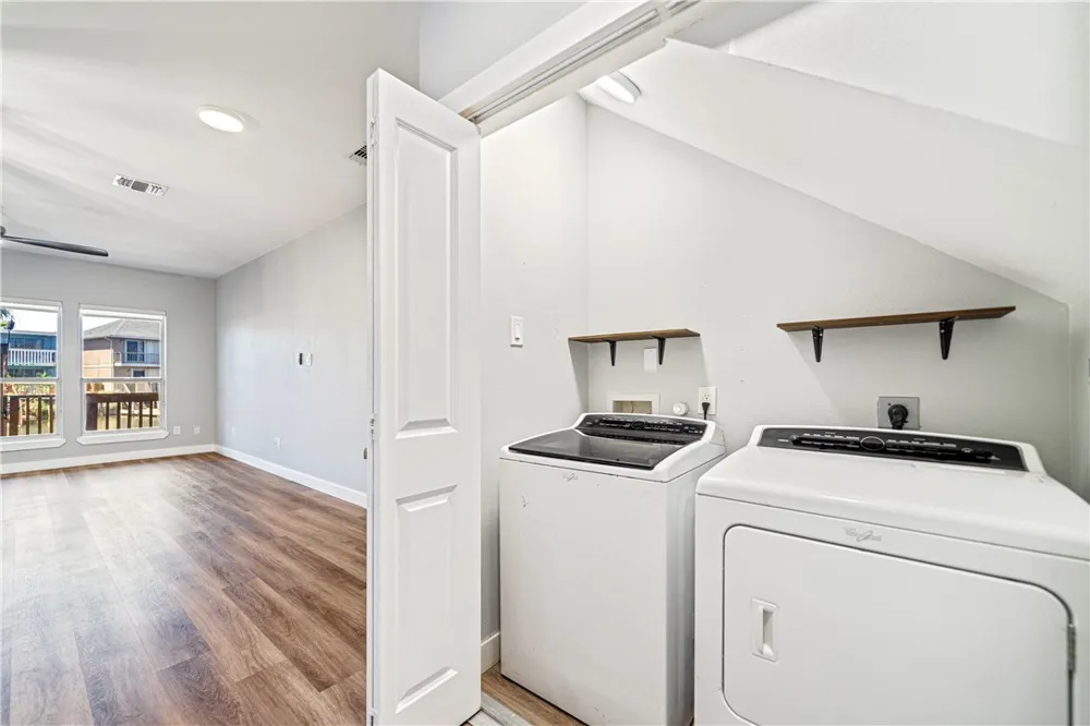 15433 Seamount Cay Court #4 Corpus Christi, TX 78418