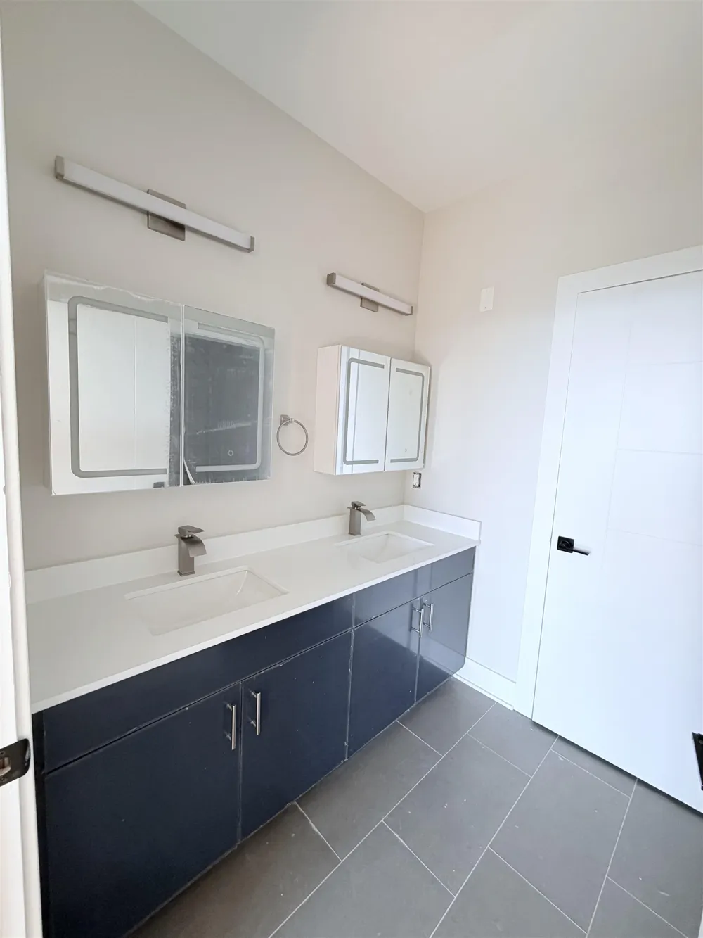 90 AVENUE E Bayonne, NJ 07002