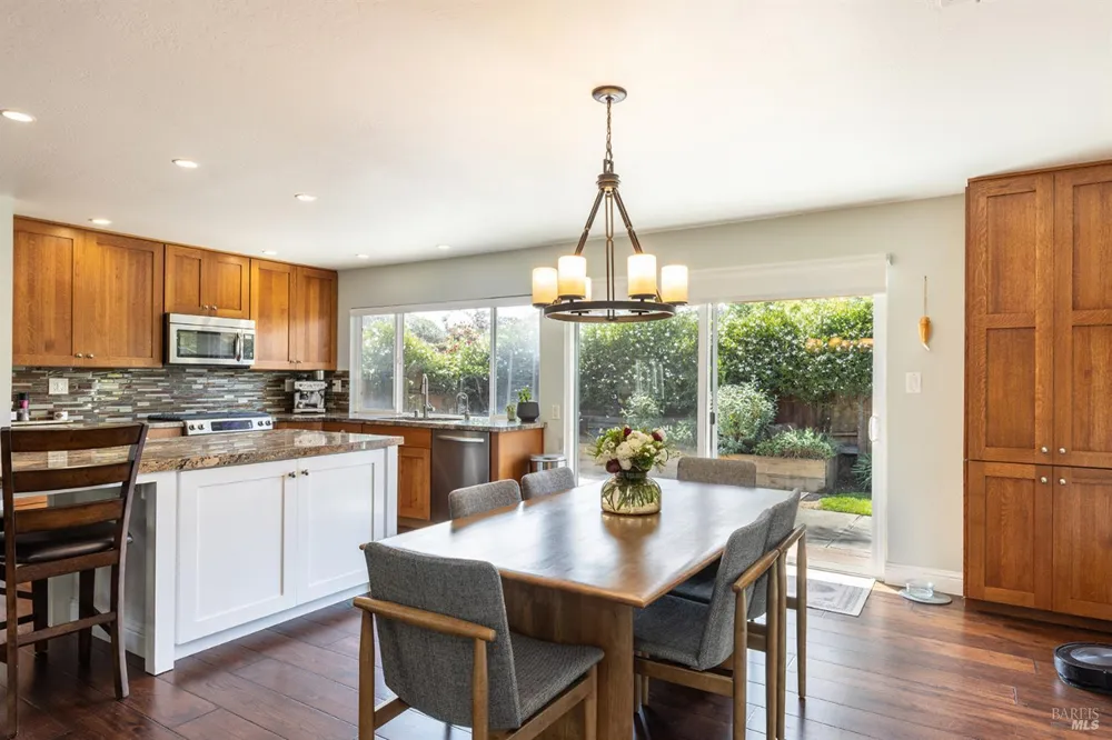2491 Vine Hill Drive Napa, CA 94558