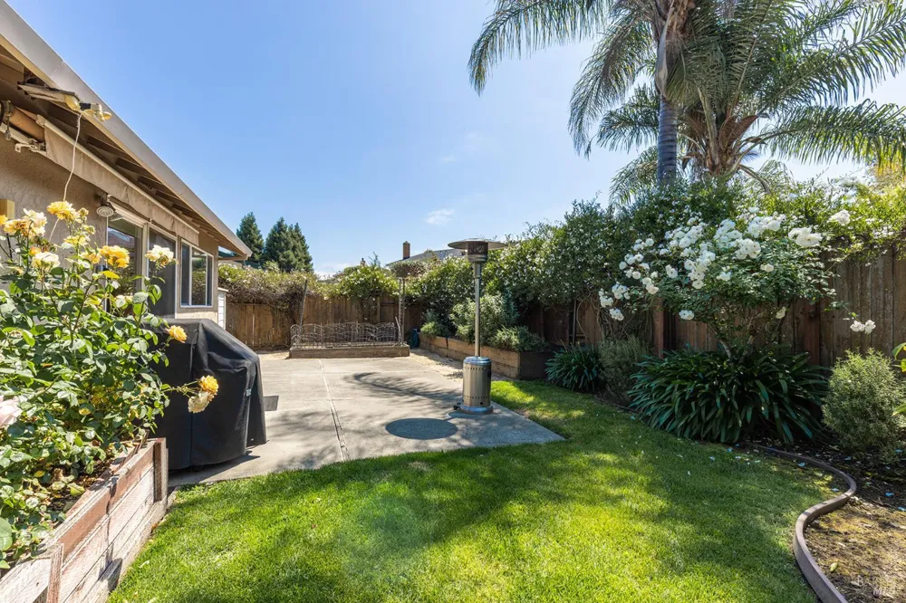 2491 Vine Hill Drive Napa, CA 94558