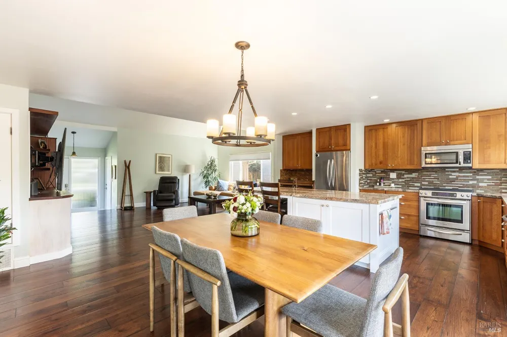 2491 Vine Hill Drive Napa, CA 94558