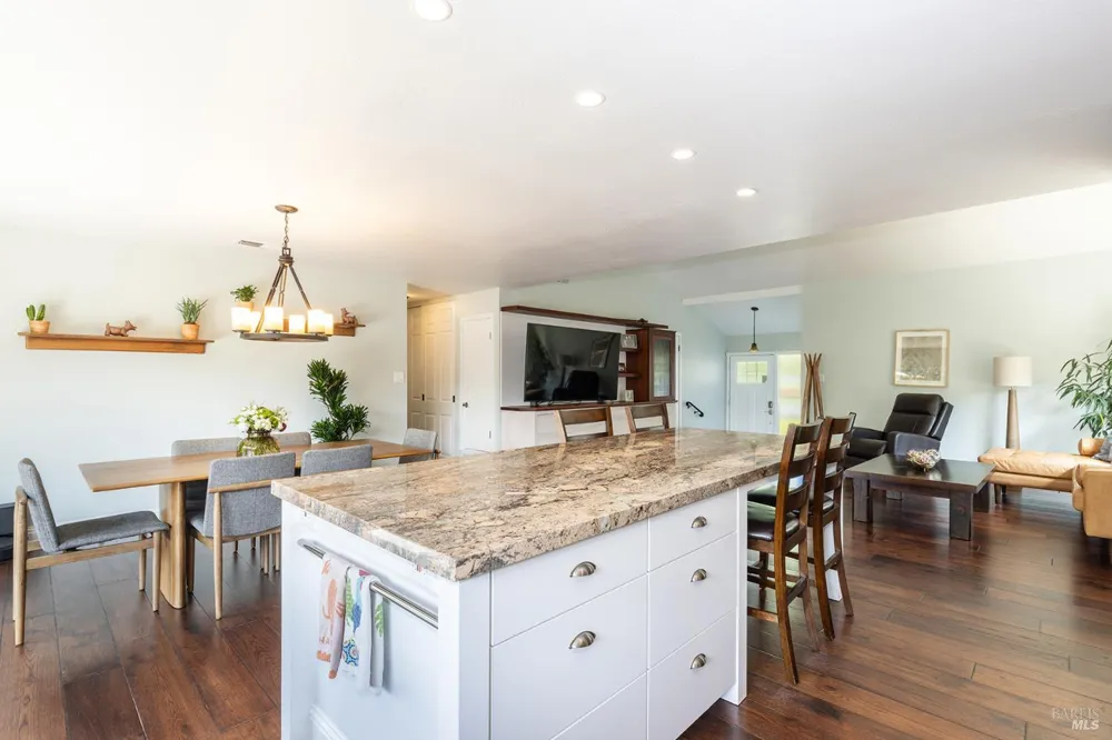 2491 Vine Hill Drive Napa, CA 94558