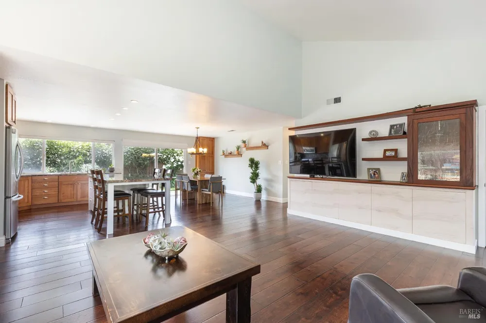 2491 Vine Hill Drive Napa, CA 94558
