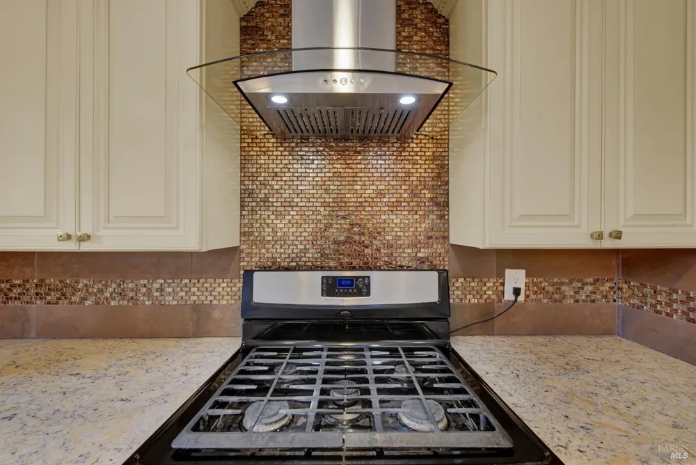 308 Plantation Way Vacaville, CA 95687