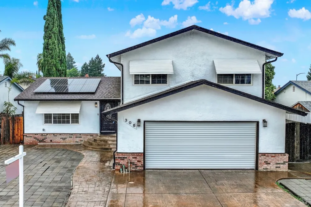 308 Plantation Way Vacaville, CA 95687