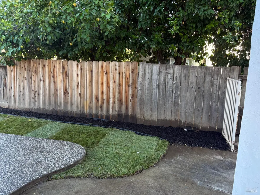 308 Plantation Way Vacaville, CA 95687