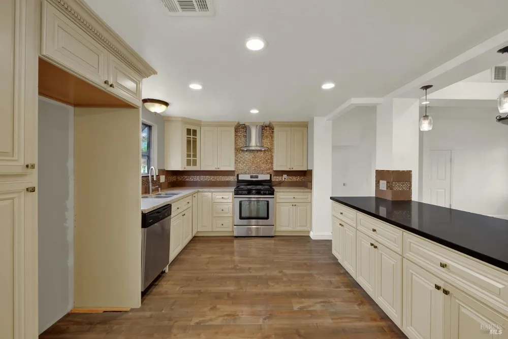 308 Plantation Way Vacaville, CA 95687