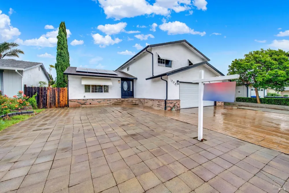 308 Plantation Way Vacaville, CA 95687