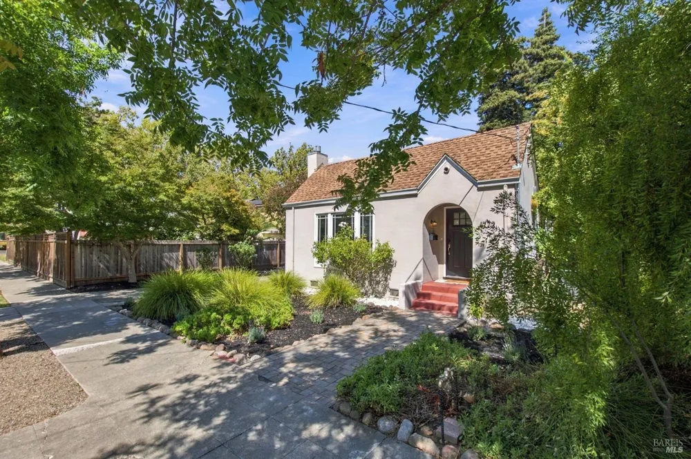 1772 Spruce Street Napa, CA 94559