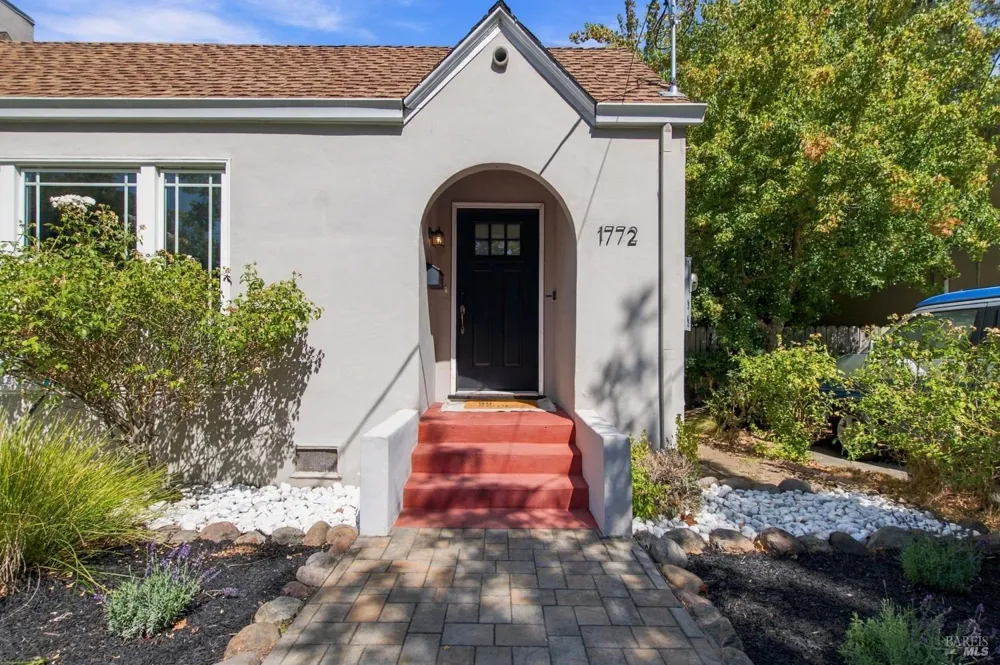 1772 Spruce Street Napa, CA 94559
