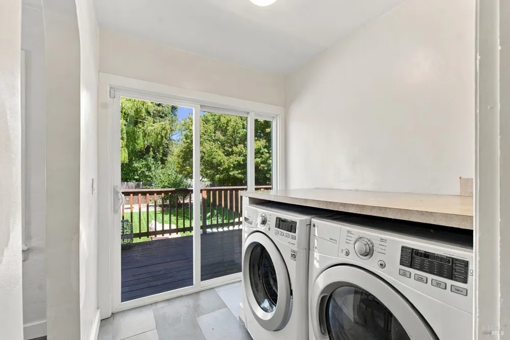 1772 Spruce Street Napa, CA 94559