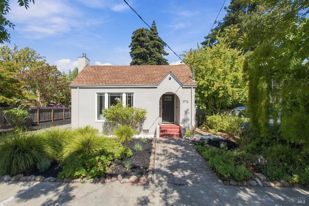 1772 Spruce Street Napa, CA 94559