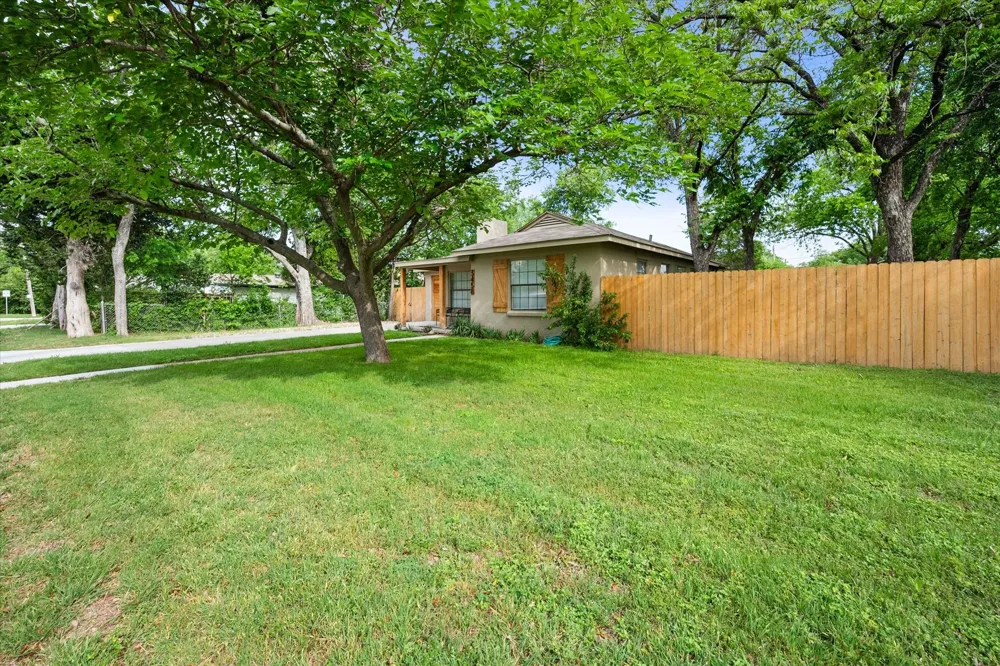 3458 Suffolk Drive Fort Worth, TX 76109