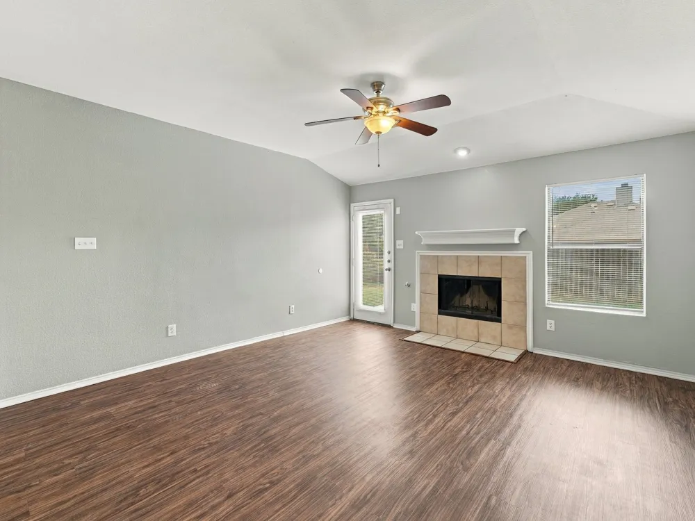 5820 Show Master Lane Fort Worth, TX 76179