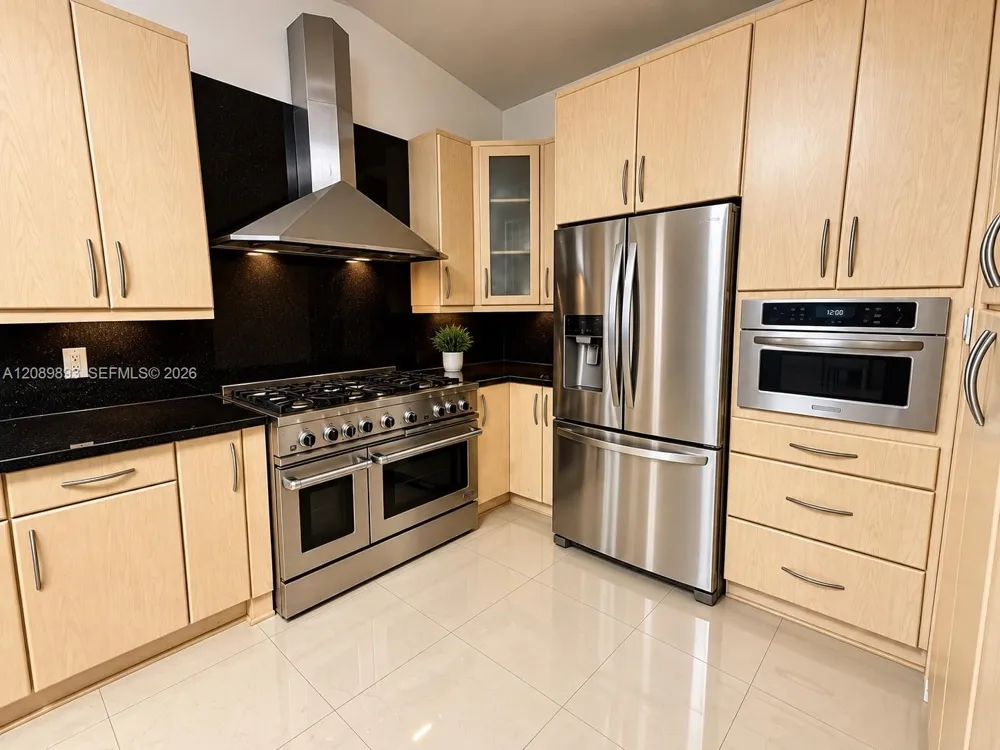 20743 SW 128 Ct Miami, FL 33177