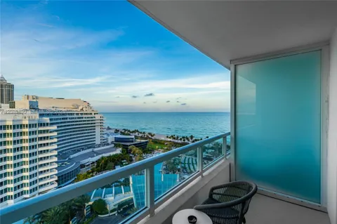 4401 Collins Ave #1609