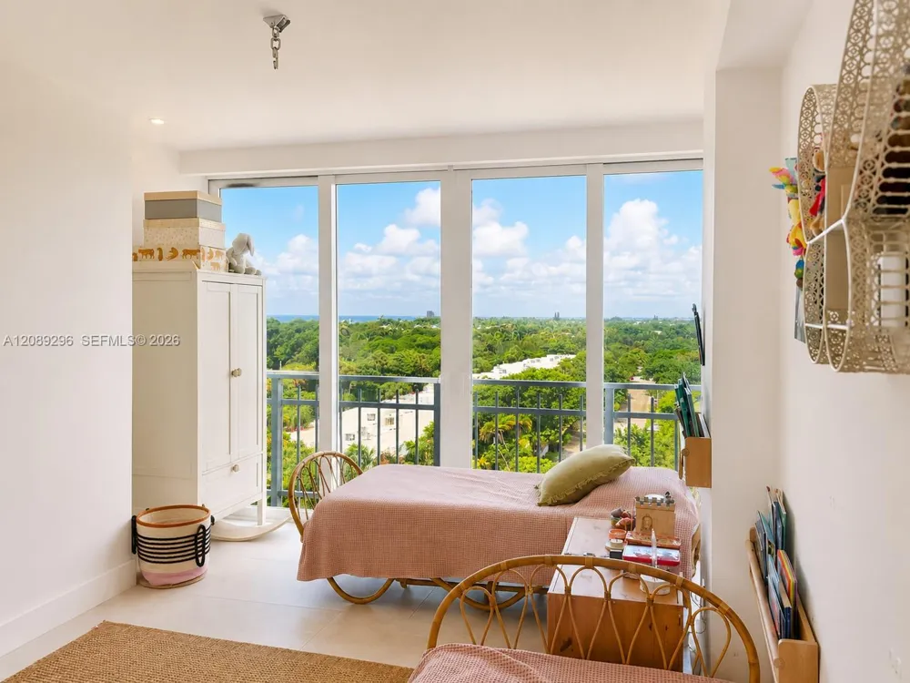 600 Grapetree Dr #7FN Key Biscayne, FL 33149
