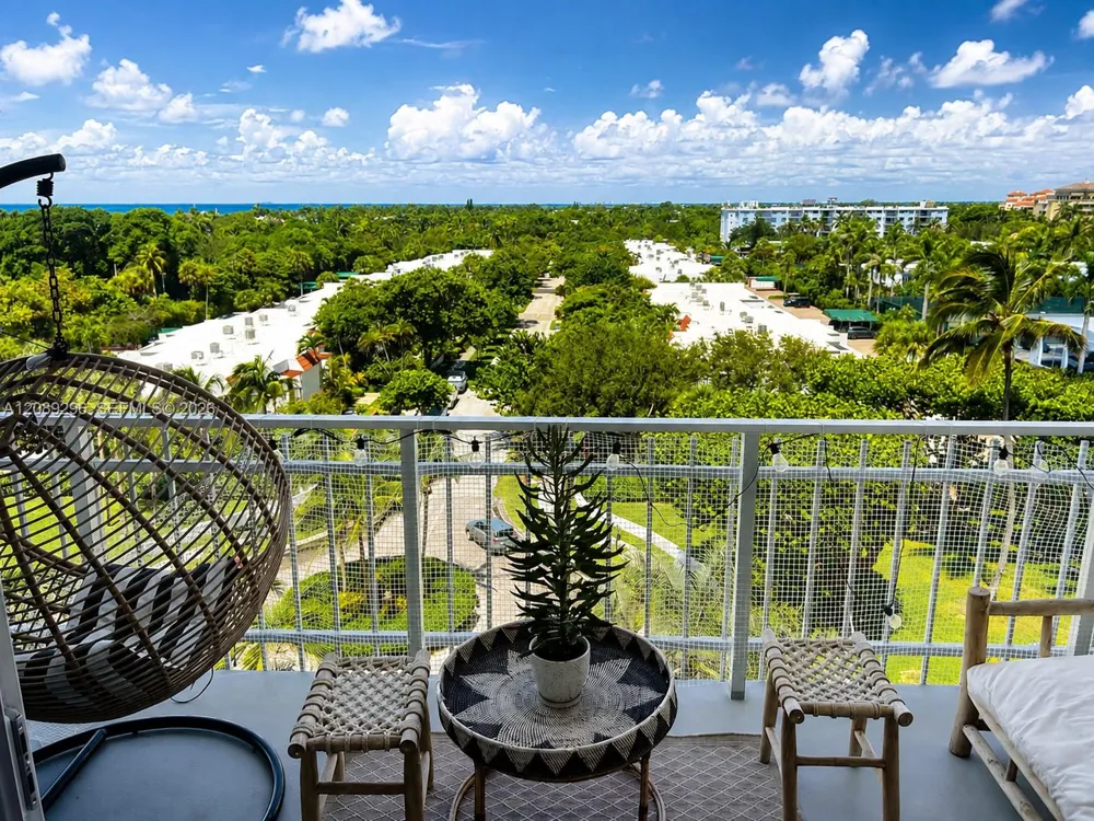 600 Grapetree Dr #7FN Key Biscayne, FL 33149