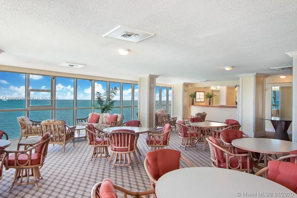 600 Grapetree Dr #7FN Key Biscayne, FL 33149